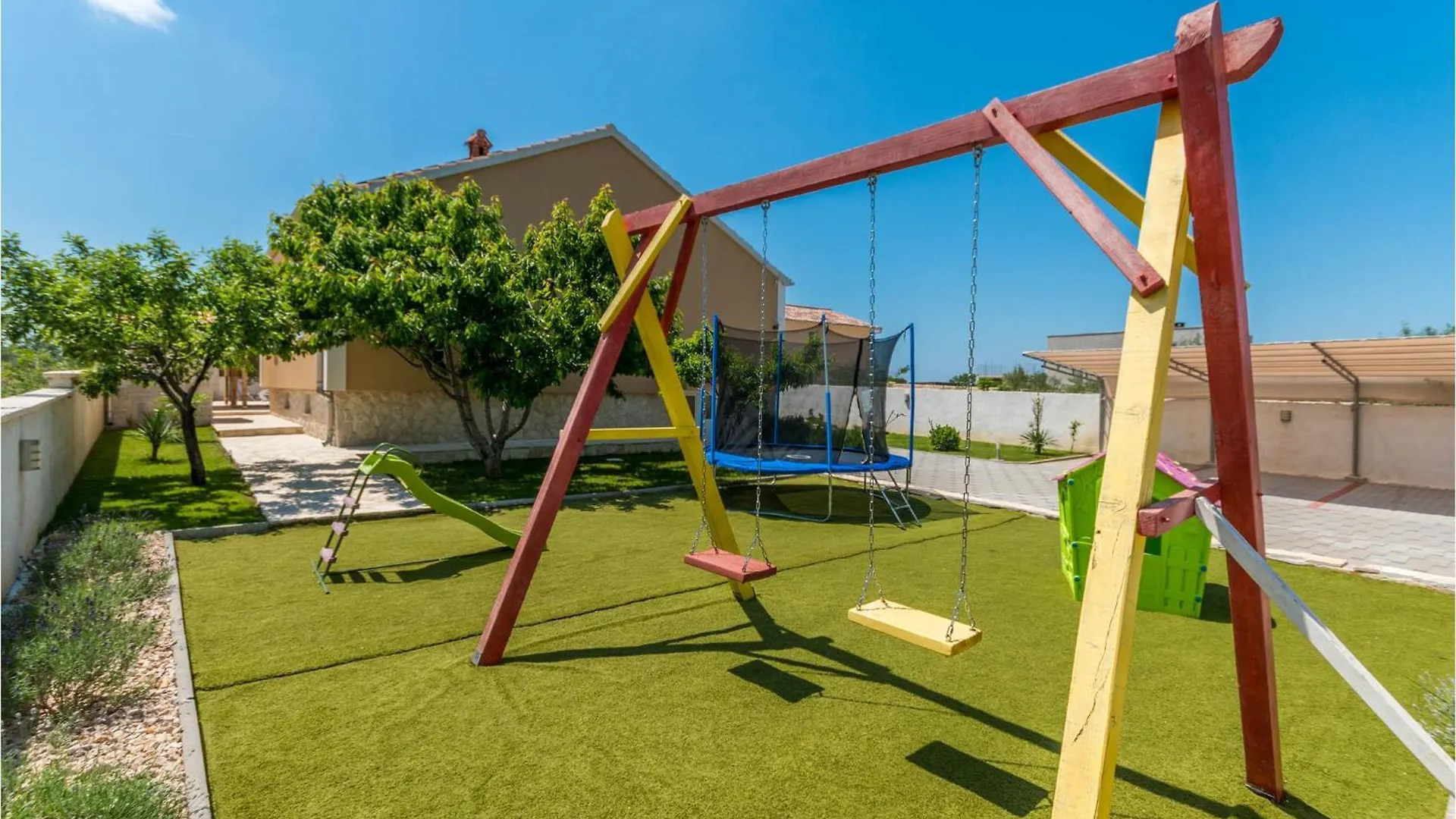 בית נופש Tinj Gorgeous Home In Polaca With Outdoor Swimming Pool